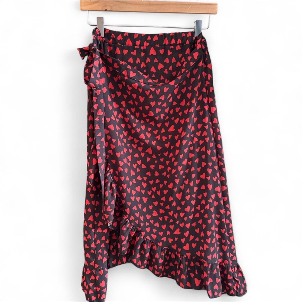 Boohoo Black and Red Heart Asymmetrical Skirt
